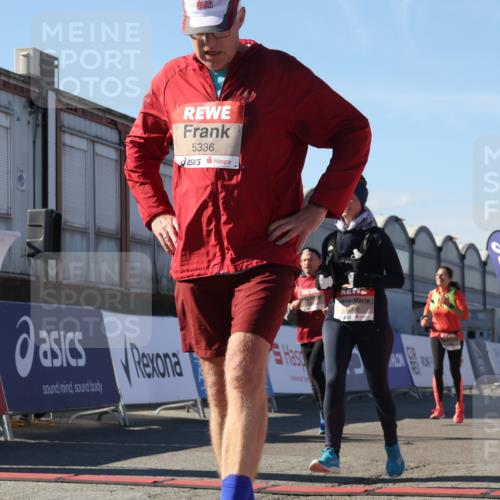 03.10.2025 - Köhlbrandbrückenlauf Luisa Fischer http://msf.ph/oto/9034650 03.10.2025 13:16:11 Ziel 4311, 4423, 4495, 4644, 4696, 5068, 5336, 5684, 5806, 6712 meine-sportfotos.de