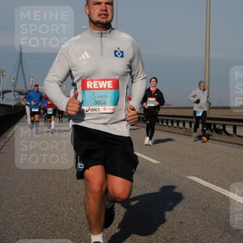 03.10.2025 - Köhlbrandbrückenlauf Fabian Wolf http://msf.ph/oto/9034664 03.10.2025 09:48:56 Position 3 3802 meine-sportfotos.de