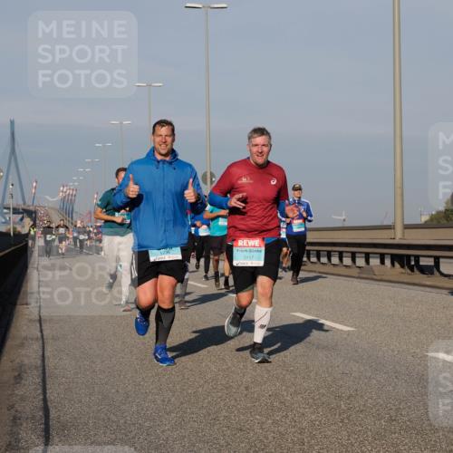 03.10.2025 - Köhlbrandbrückenlauf Fabian Wolf http://msf.ph/oto/9034691 03.10.2025 09:49:01 Position 3 1236, 3117 meine-sportfotos.de