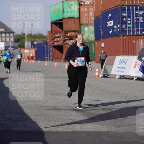 03.10.2025 - Köhlbrandbrückenlauf Michael Burmester http://msf.ph/oto/9034693 03.10.2025 10:45:06 Ziel 2428, 2507 meine-sportfotos.de