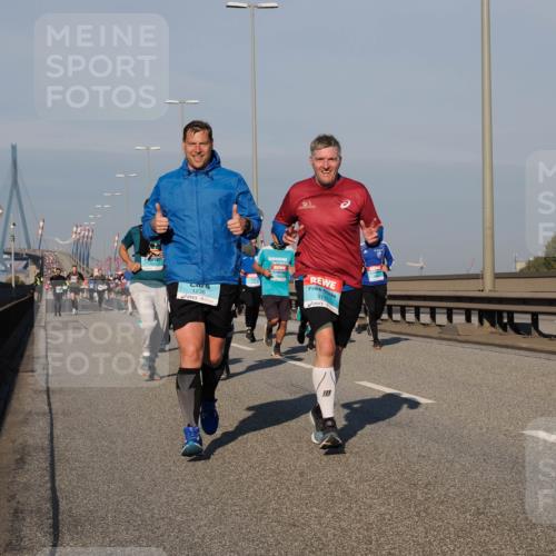 03.10.2025 - Köhlbrandbrückenlauf Fabian Wolf http://msf.ph/oto/9034695 03.10.2025 09:49:02 Position 3 1236, 3117 meine-sportfotos.de