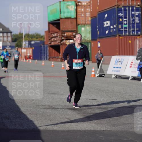03.10.2025 - Köhlbrandbrückenlauf Michael Burmester http://msf.ph/oto/9034699 03.10.2025 10:45:06 Ziel 2428, 2507 meine-sportfotos.de