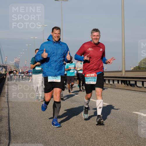 03.10.2025 - Köhlbrandbrückenlauf Fabian Wolf http://msf.ph/oto/9034700 03.10.2025 09:49:02 Position 3 1236, 3117 meine-sportfotos.de