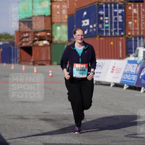 03.10.2025 - Köhlbrandbrückenlauf Michael Burmester http://msf.ph/oto/9034708 03.10.2025 10:45:08 Ziel 2428, 2507 meine-sportfotos.de