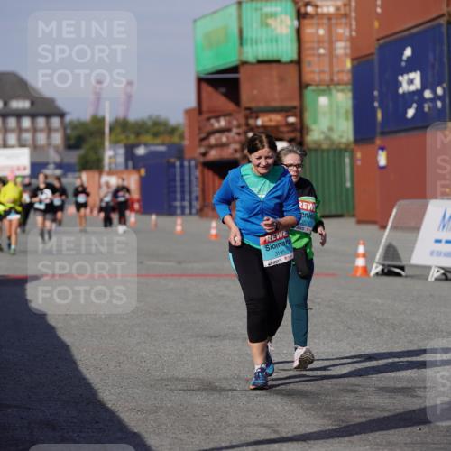 03.10.2025 - Köhlbrandbrückenlauf Michael Burmester http://msf.ph/oto/9034741 03.10.2025 10:45:23 Ziel 2692, 3195, 3624 meine-sportfotos.de