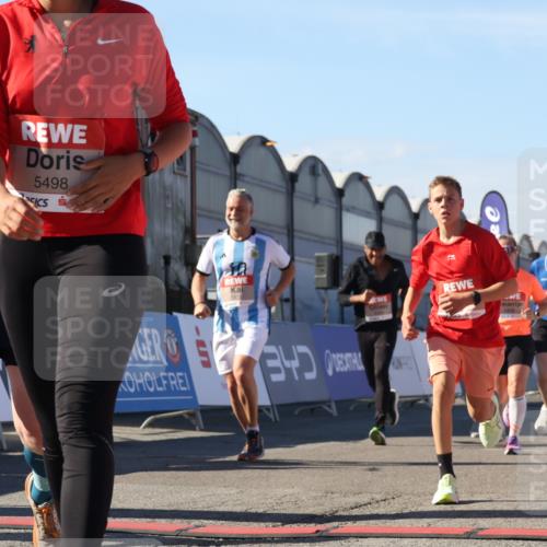 03.10.2025 - Köhlbrandbrückenlauf Luisa Fischer http://msf.ph/oto/9034746 03.10.2025 13:16:26 Ziel 4144, 4146, 4314, 4317, 4347, 4408, 4414, 4563, 4586, 4928, 4952, 5032, 5498, 5570, 5694, 5815, 5836, 5983, 6353, 6377, 6761, 6771, 6812 meine-sportfotos.de