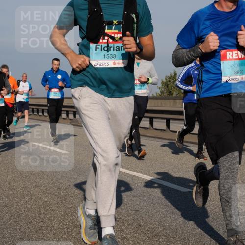 03.10.2025 - Köhlbrandbrückenlauf Fabian Wolf http://msf.ph/oto/9034747 03.10.2025 09:49:05 Position 3 1457, 22, 1533, 3067, 3830 meine-sportfotos.de