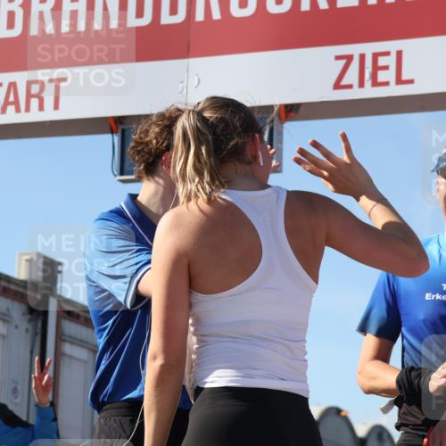 03.10.2025 - Köhlbrandbrückenlauf Luisa Fischer http://msf.ph/oto/9034775 03.10.2025 13:16:33 Ziel 4036, 4146, 4235, 4314, 4408, 4414, 4586, 4952, 5104, 5498, 5570, 5630, 5694, 5815, 5983, 6208, 6353, 6377, 6761, 6812 meine-sportfotos.de