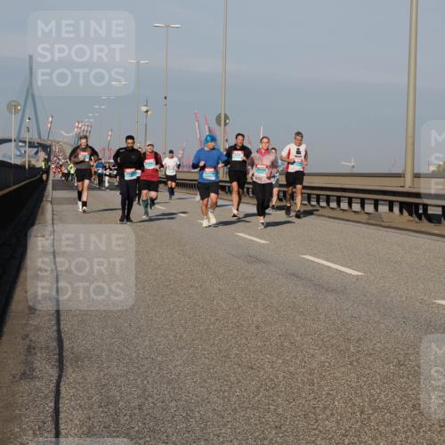 03.10.2025 - Köhlbrandbrückenlauf Fabian Wolf http://msf.ph/oto/9034824 03.10.2025 09:49:11 Position 3  meine-sportfotos.de