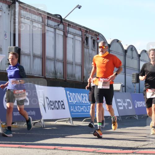 03.10.2025 - Köhlbrandbrückenlauf Luisa Fischer http://msf.ph/oto/9034825 03.10.2025 13:16:45 Ziel 4036, 4235, 4330, 4356, 4431, 4551, 4813, 5028, 5053, 5099, 5104, 5166, 5630, 6286, 6299, 6340, 6343, 6620, 6697, 6746, 6785 meine-sportfotos.de