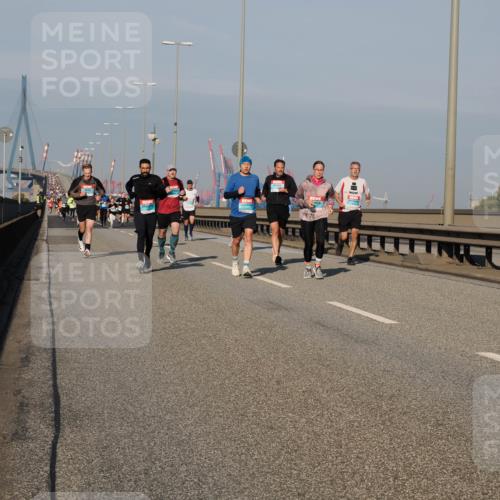 03.10.2025 - Köhlbrandbrückenlauf Fabian Wolf http://msf.ph/oto/9034836 03.10.2025 09:49:12 Position 3  meine-sportfotos.de
