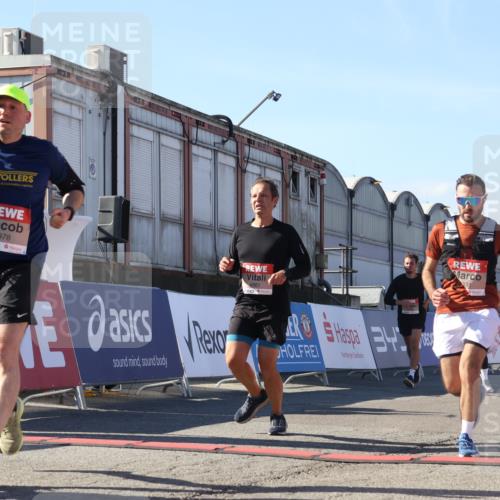 03.10.2025 - Köhlbrandbrückenlauf Luisa Fischer http://msf.ph/oto/9034885 03.10.2025 13:17:01 Ziel 4168, 4242, 4331, 4359, 4361, 4605, 4861, 4978, 4982, 5033, 5053, 5073, 5087, 5090, 5100, 5166, 5302, 5385, 5386, 5453, 5467, 5479, 5840, 6286, 6474, 6623, 6626, 6658 meine-sportfotos.de