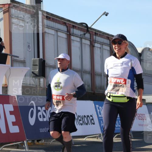 03.10.2025 - Köhlbrandbrückenlauf Luisa Fischer http://msf.ph/oto/9034939 03.10.2025 13:17:15 Ziel 4242, 4361, 4404, 4982, 4988, 5033, 5073, 5087, 5090, 5429, 5479, 5544, 5638, 5642, 5667, 5890, 5943, 6389, 6431 meine-sportfotos.de