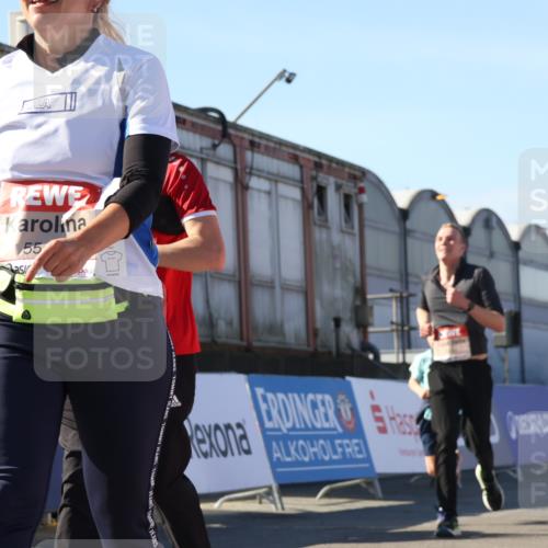 03.10.2025 - Köhlbrandbrückenlauf Luisa Fischer http://msf.ph/oto/9034950 03.10.2025 13:17:17 Ziel 4361, 4404, 4988, 5031, 5073, 5090, 5429, 5479, 5544, 5638, 5642, 5667, 5890, 5943, 6389, 6431 meine-sportfotos.de