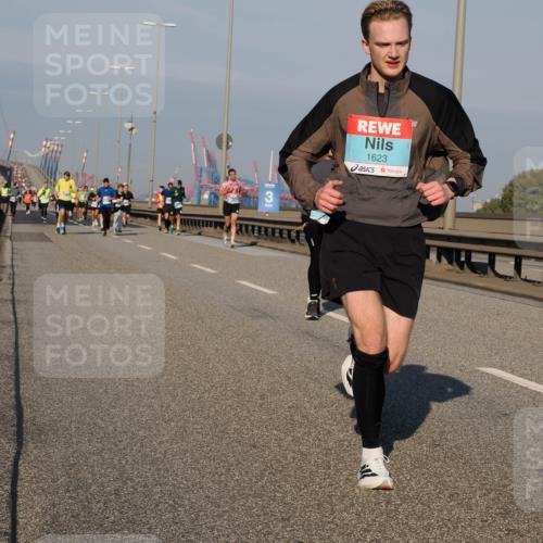 03.10.2025 - Köhlbrandbrückenlauf Fabian Wolf http://msf.ph/oto/9034951 03.10.2025 09:49:19 Position 3 1623 meine-sportfotos.de