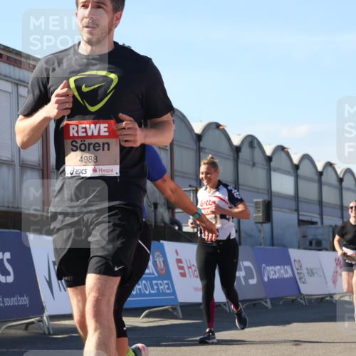 03.10.2025 - Köhlbrandbrückenlauf Luisa Fischer http://msf.ph/oto/9034971 03.10.2025 13:17:21 Ziel 4404, 4686, 4988, 5007, 5008, 5031, 5429, 5544, 5638, 5642, 5890, 5943, 6389, 6431 meine-sportfotos.de
