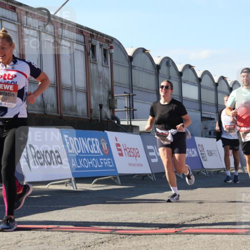 03.10.2025 - Köhlbrandbrückenlauf Luisa Fischer http://msf.ph/oto/9034983 03.10.2025 13:17:22 Ziel 4404, 4686, 4988, 5007, 5008, 5031, 5429, 5544, 5638, 5642, 5890, 5943, 6389, 6431 meine-sportfotos.de