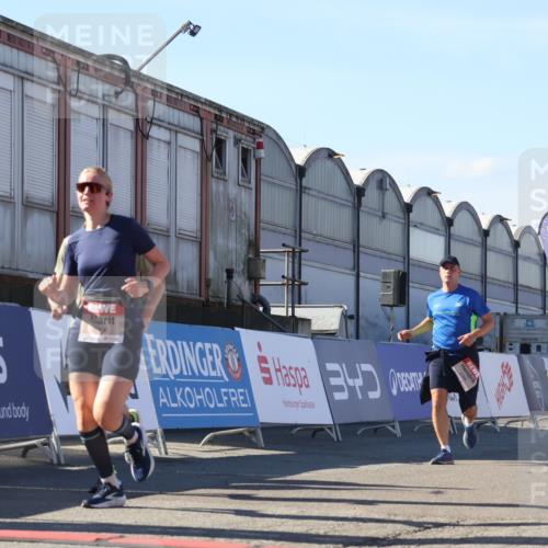 03.10.2025 - Köhlbrandbrückenlauf Luisa Fischer http://msf.ph/oto/9035025 03.10.2025 13:17:34 Ziel 4012, 4686, 4746, 4818, 5007, 5008, 5906, 5909, 6069, 6388, 6710 meine-sportfotos.de