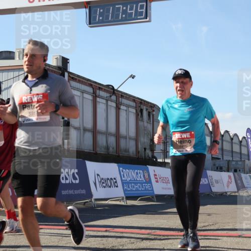 03.10.2025 - Köhlbrandbrückenlauf Luisa Fischer http://msf.ph/oto/9035098 03.10.2025 13:17:48 Ziel 4410, 4645, 4679, 4829, 5168, 5339, 5685, 5731, 5732, 5917, 6153, 6331, 6388, 6435, 6485, 6704 meine-sportfotos.de