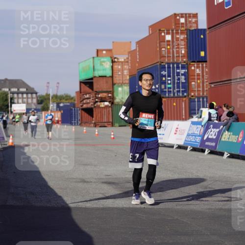 03.10.2025 - Köhlbrandbrückenlauf Michael Burmester http://msf.ph/oto/9035099 03.10.2025 10:46:00 Ziel 3801 meine-sportfotos.de