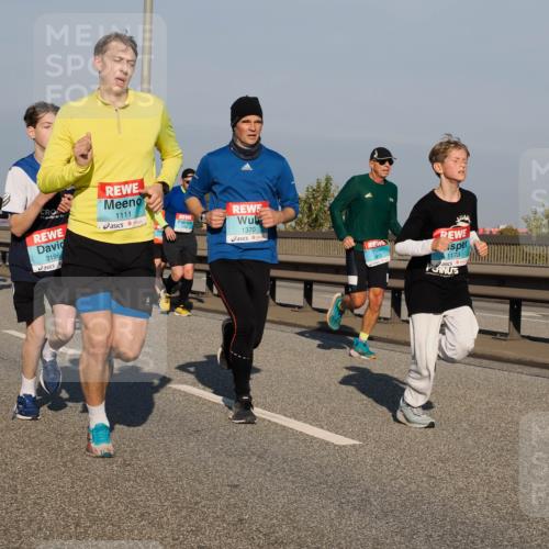03.10.2025 - Köhlbrandbrückenlauf Fabian Wolf http://msf.ph/oto/9035103 03.10.2025 09:49:32 Position 3 3196, 1111, 1370, 3812, 1173 meine-sportfotos.de