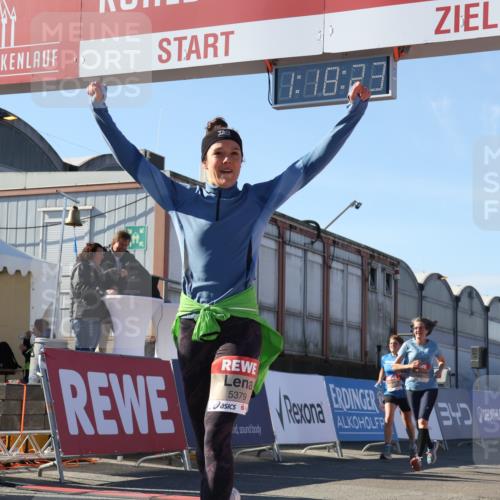 03.10.2025 - Köhlbrandbrückenlauf Luisa Fischer http://msf.ph/oto/9035104 03.10.2025 13:18:22 Ziel 4280, 4341, 4472, 4473, 4560, 4581, 4600, 4760, 5192, 5379, 5440, 5454, 5691, 5722, 5816, 6001, 6310 meine-sportfotos.de