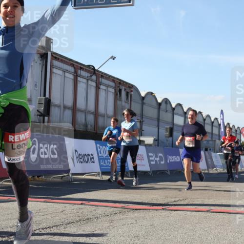 03.10.2025 - Köhlbrandbrückenlauf Luisa Fischer http://msf.ph/oto/9035106 03.10.2025 13:18:22 Ziel 4280, 4341, 4472, 4473, 4560, 4581, 4600, 4760, 5192, 5379, 5440, 5454, 5691, 5722, 5816, 6001, 6310 meine-sportfotos.de