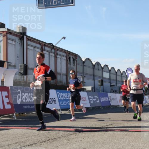 03.10.2025 - Köhlbrandbrückenlauf Luisa Fischer http://msf.ph/oto/9035131 03.10.2025 13:18:26 Ziel 4154, 4280, 4341, 4560, 4581, 4760, 4819, 4826, 4882, 5192, 5379, 5440, 5691, 5722, 5816, 6001, 6700 meine-sportfotos.de