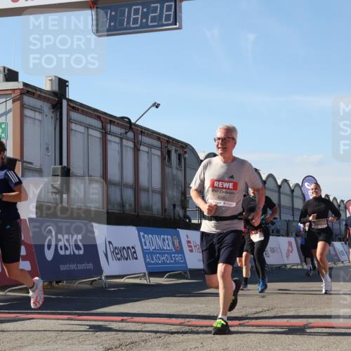 03.10.2025 - Köhlbrandbrückenlauf Luisa Fischer http://msf.ph/oto/9035140 03.10.2025 13:18:27 Ziel 4154, 4280, 4341, 4560, 4760, 4819, 4826, 4882, 5192, 5379, 5440, 5691, 5722, 5816, 6001, 6084, 6700 meine-sportfotos.de