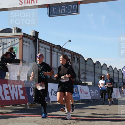03.10.2025 - Köhlbrandbrückenlauf Luisa Fischer http://msf.ph/oto/9035149 03.10.2025 13:18:29 Ziel 4154, 4280, 4341, 4560, 4760, 4819, 4826, 4882, 5178, 5192, 5379, 5440, 5722, 5816, 6084, 6700 meine-sportfotos.de