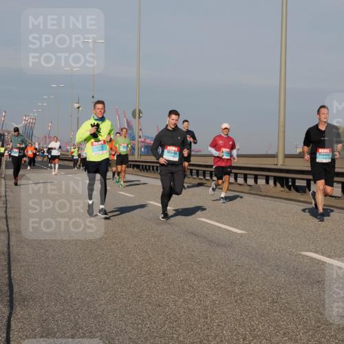 03.10.2025 - Köhlbrandbrückenlauf Fabian Wolf http://msf.ph/oto/9035157 03.10.2025 09:49:36 Position 3 1239 meine-sportfotos.de