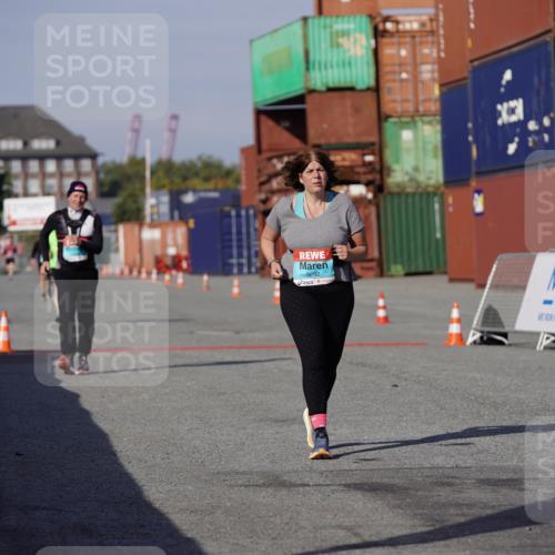 03.10.2025 - Köhlbrandbrückenlauf Michael Burmester http://msf.ph/oto/9035164 03.10.2025 10:46:23 Ziel 1928, 3692 meine-sportfotos.de