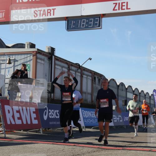 03.10.2025 - Köhlbrandbrückenlauf Luisa Fischer http://msf.ph/oto/9035167 03.10.2025 13:18:31 Ziel 4154, 4280, 4341, 4560, 4760, 4796, 4819, 4826, 4882, 5178, 5192, 5379, 5440, 5722, 6084, 6700, 6758 meine-sportfotos.de