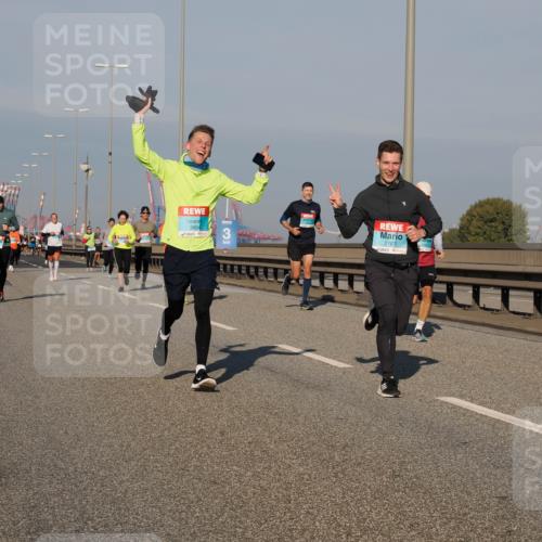 03.10.2025 - Köhlbrandbrückenlauf Fabian Wolf http://msf.ph/oto/9035178 03.10.2025 09:49:37 Position 3 3804, 2767 meine-sportfotos.de
