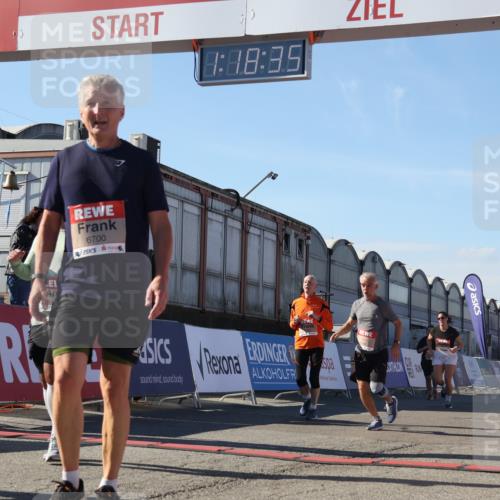 03.10.2025 - Köhlbrandbrückenlauf Luisa Fischer http://msf.ph/oto/9035187 03.10.2025 13:18:34 Ziel 4154, 4280, 4341, 4560, 4606, 4760, 4796, 4812, 4819, 4826, 4882, 5115, 5178, 5192, 5722, 6084, 6596, 6700, 6758 meine-sportfotos.de