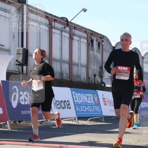 03.10.2025 - Köhlbrandbrückenlauf Luisa Fischer http://msf.ph/oto/9035215 03.10.2025 13:18:39 Ziel 4154, 4606, 4796, 4812, 4819, 4826, 4882, 5115, 5178, 6084, 6429, 6500, 6596, 6700, 6758 meine-sportfotos.de