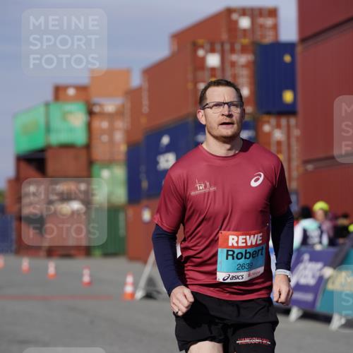 03.10.2025 - Köhlbrandbrückenlauf Michael Burmester http://msf.ph/oto/9035285 03.10.2025 10:46:58 Ziel 2639 meine-sportfotos.de