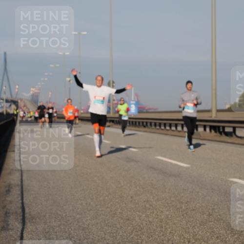 03.10.2025 - Köhlbrandbrückenlauf Fabian Wolf http://msf.ph/oto/9035291 03.10.2025 09:49:46 Position 3  meine-sportfotos.de
