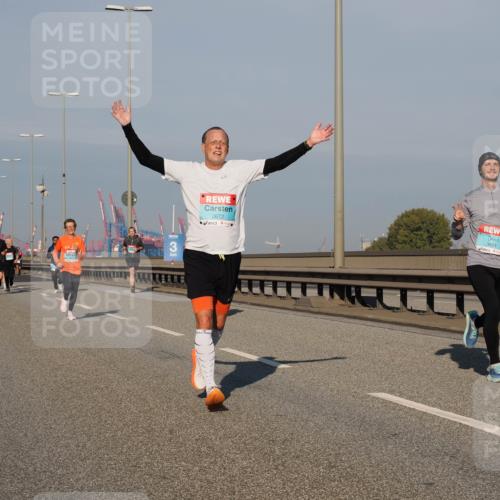 03.10.2025 - Köhlbrandbrückenlauf Fabian Wolf http://msf.ph/oto/9035322 03.10.2025 09:49:48 Position 3 2672, 3821 meine-sportfotos.de