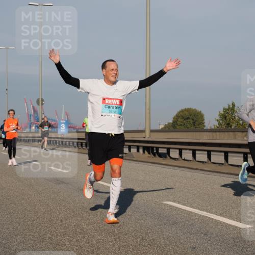 03.10.2025 - Köhlbrandbrückenlauf Fabian Wolf http://msf.ph/oto/9035330 03.10.2025 09:49:49 Position 3 2672, 3821 meine-sportfotos.de