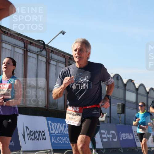 03.10.2025 - Köhlbrandbrückenlauf Luisa Fischer http://msf.ph/oto/9035332 03.10.2025 13:19:00 Ziel 4556, 4630, 4676, 4756, 4889, 5027, 5304, 5449, 5974, 6117, 6127, 6267, 6475, 6573, 6795 meine-sportfotos.de