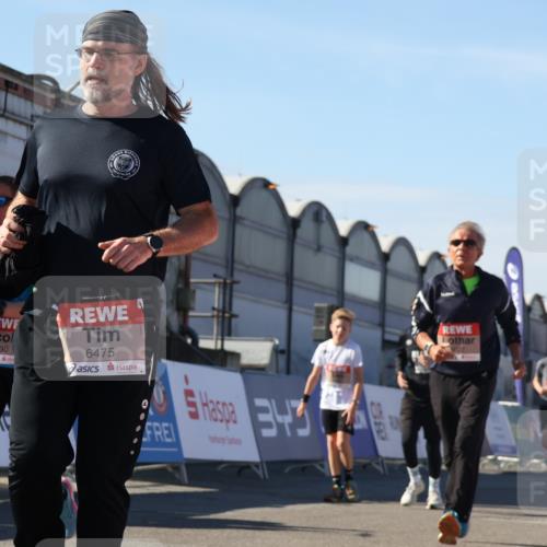 03.10.2025 - Köhlbrandbrückenlauf Luisa Fischer http://msf.ph/oto/9035349 03.10.2025 13:19:02 Ziel 4556, 4630, 4676, 4756, 4876, 4889, 5027, 5304, 5449, 5974, 6088, 6117, 6127, 6267, 6475, 6573, 6795 meine-sportfotos.de