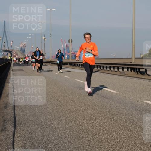 03.10.2025 - Köhlbrandbrückenlauf Fabian Wolf http://msf.ph/oto/9035375 03.10.2025 09:49:52 Position 3 1211 meine-sportfotos.de