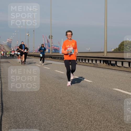 03.10.2025 - Köhlbrandbrückenlauf Fabian Wolf http://msf.ph/oto/9035379 03.10.2025 09:49:52 Position 3 2822 meine-sportfotos.de