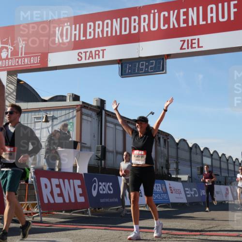 03.10.2025 - Köhlbrandbrückenlauf Luisa Fischer http://msf.ph/oto/9035439 03.10.2025 13:19:19 Ziel 4143, 4593, 4631, 4632, 4690, 4725, 4727, 4816, 4828, 4996, 5443, 5451, 5853, 5858, 6057, 6225, 6226, 6230, 6576 meine-sportfotos.de