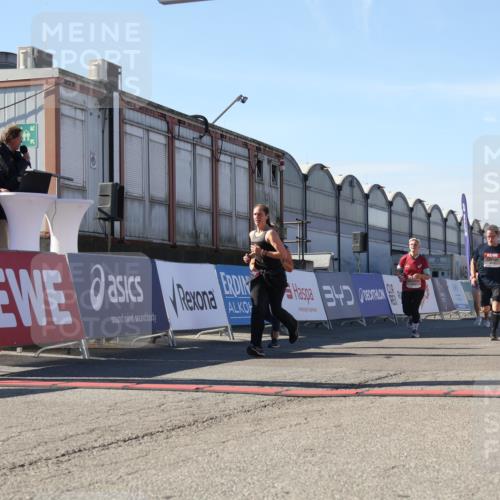 03.10.2025 - Köhlbrandbrückenlauf Luisa Fischer http://msf.ph/oto/9035468 03.10.2025 13:19:24 Ziel 4593, 4690, 4691, 4725, 4828, 4971, 4996, 5009, 5405, 5443, 5451, 5578, 5853, 6057, 6225, 6226, 6230, 6576, 6753 meine-sportfotos.de