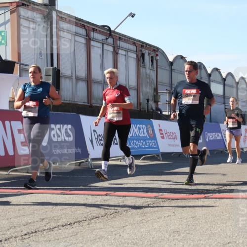 03.10.2025 - Köhlbrandbrückenlauf Luisa Fischer http://msf.ph/oto/9035480 03.10.2025 13:19:26 Ziel 4593, 4691, 4725, 4828, 4971, 4996, 5009, 5405, 5443, 5451, 5578, 5853, 6057, 6225, 6226, 6230, 6576, 6753, 6776 meine-sportfotos.de