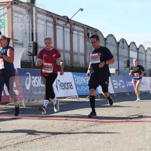 03.10.2025 - Köhlbrandbrückenlauf Luisa Fischer http://msf.ph/oto/9035483 03.10.2025 13:19:27 Ziel 4593, 4691, 4725, 4971, 4996, 5009, 5405, 5443, 5451, 5578, 6057, 6225, 6226, 6230, 6576, 6753, 6776 meine-sportfotos.de