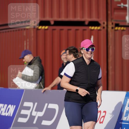 03.10.2025 - Köhlbrandbrückenlauf Michael Burmester http://msf.ph/oto/9035485 03.10.2025 10:50:33 Ziel 3173 meine-sportfotos.de