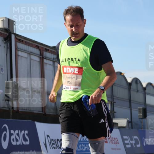 03.10.2025 - Köhlbrandbrückenlauf Luisa Fischer http://msf.ph/oto/9035499 03.10.2025 13:19:31 Ziel 4691, 4971, 5009, 5405, 5443, 5451, 5578, 5838, 6057, 6230, 6753, 6776 meine-sportfotos.de